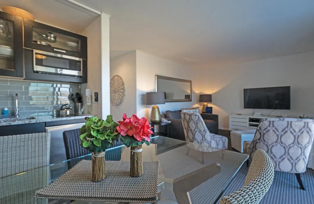 East Hampton House Resort-1